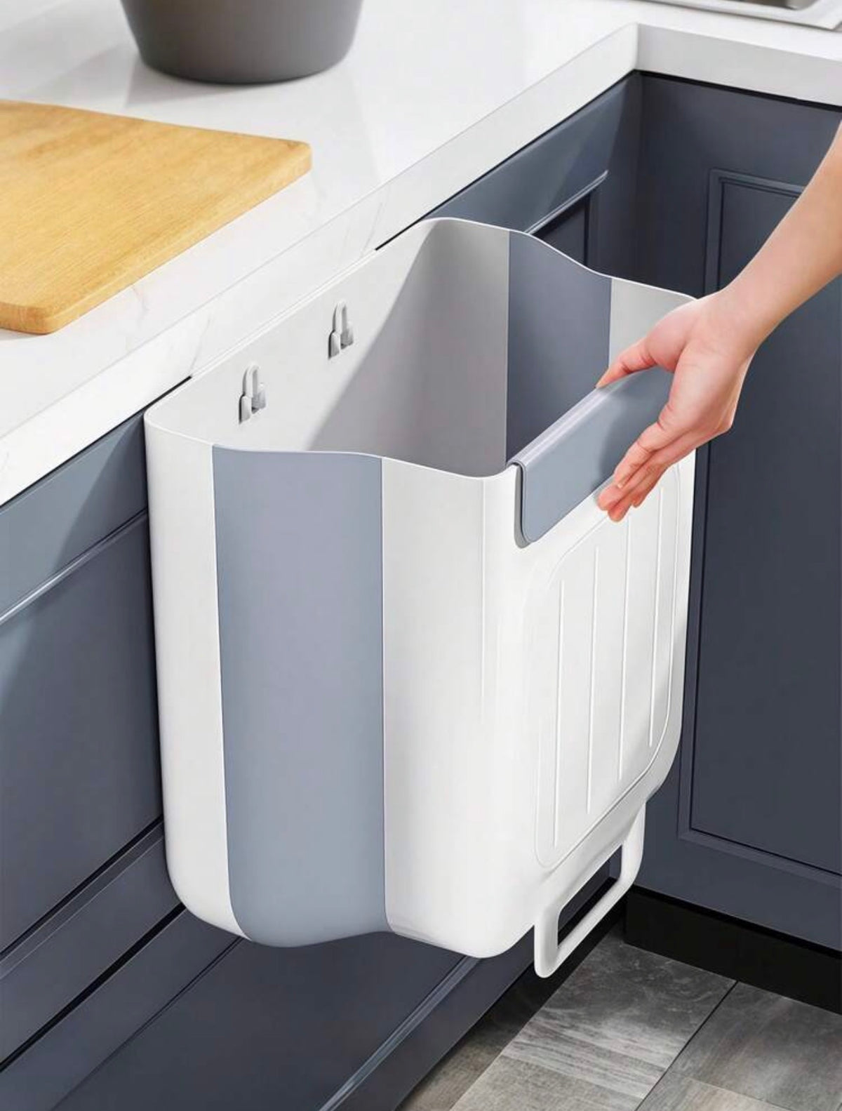 Large Capacity Kitchen Folding Garbage Bin